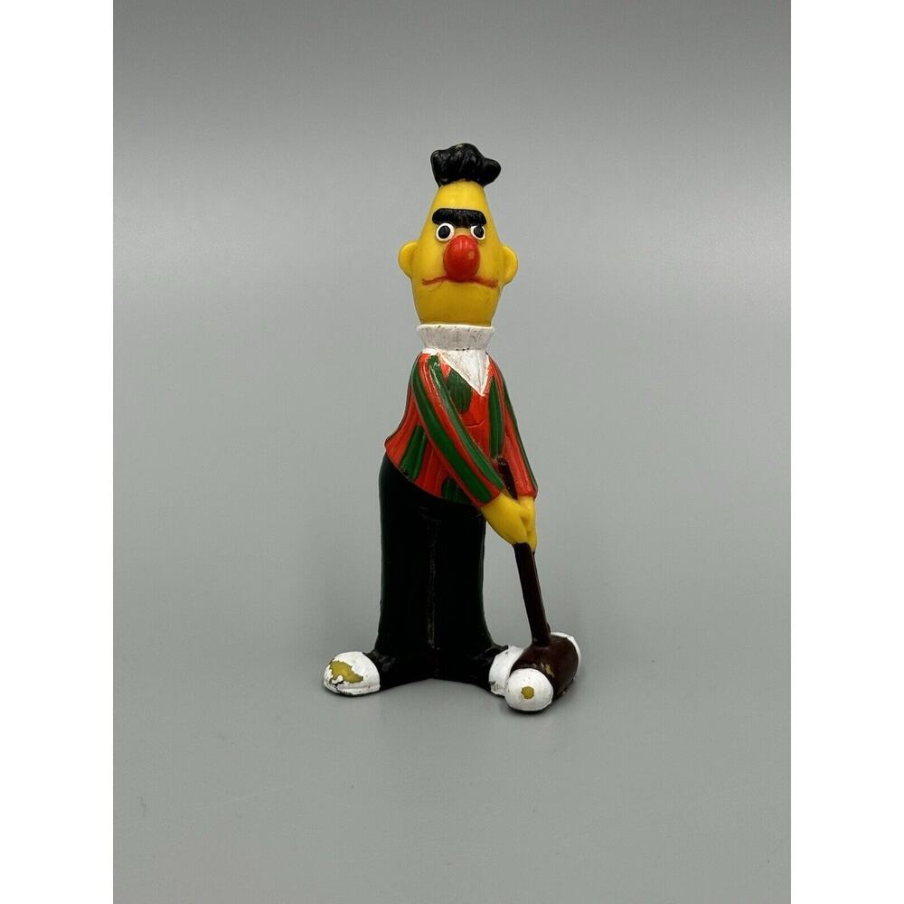 Vintage BERT Playing Croquet PVC Figure Sesame Street TARA TOY Muppets 3” READ